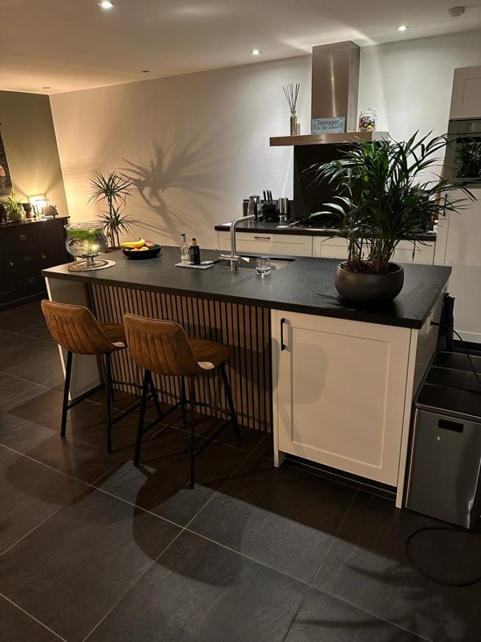 Akupanel 'Walnoot' 270x60cm - WoodzZz - Afbeelding 9